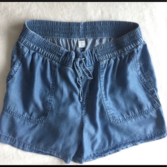 Old Navy | Tie-front Women Lady Soft Shorts with Pockets - Picture 2 of 6